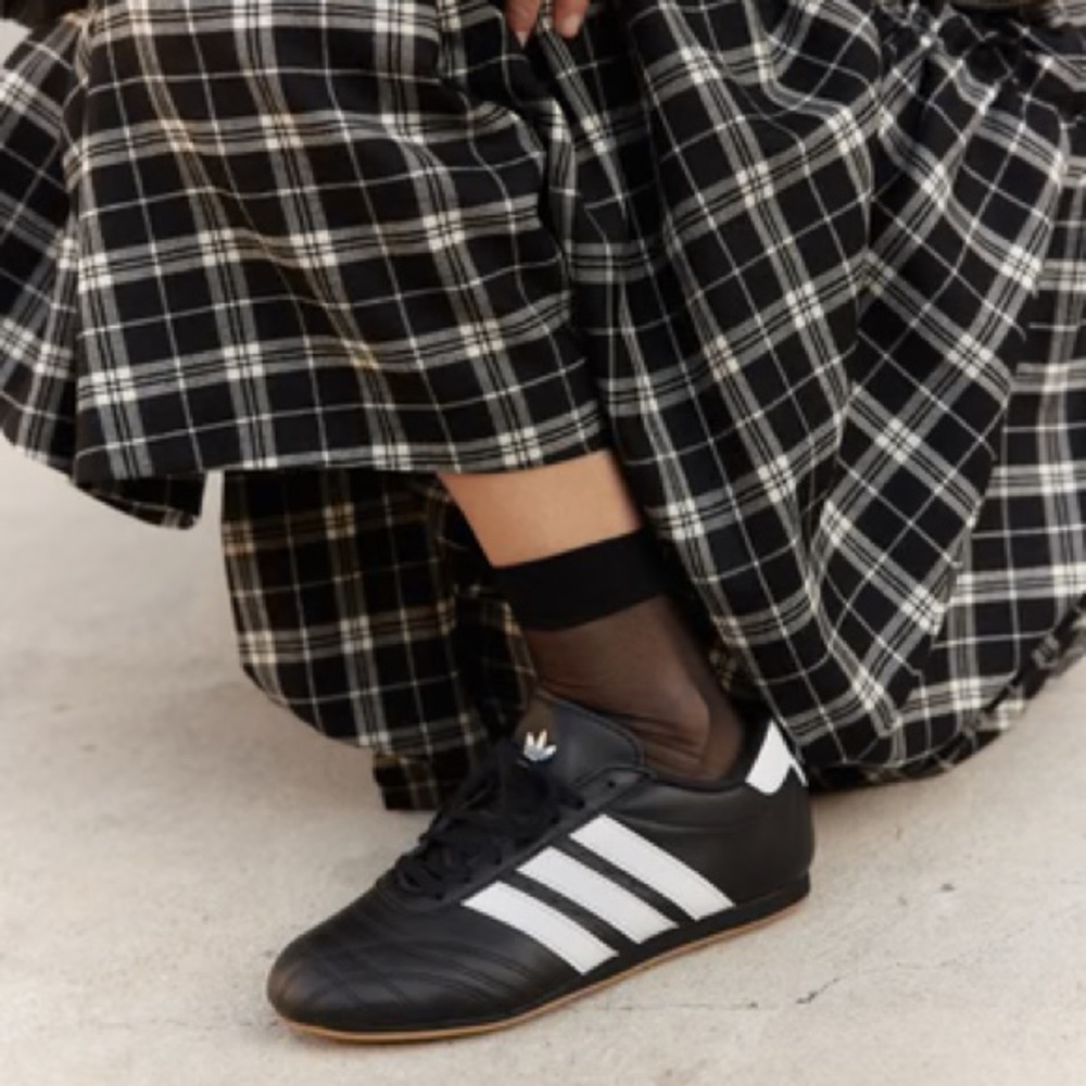 adidas Women's Black Sneakers with White Stripes - Picture 6 of 13